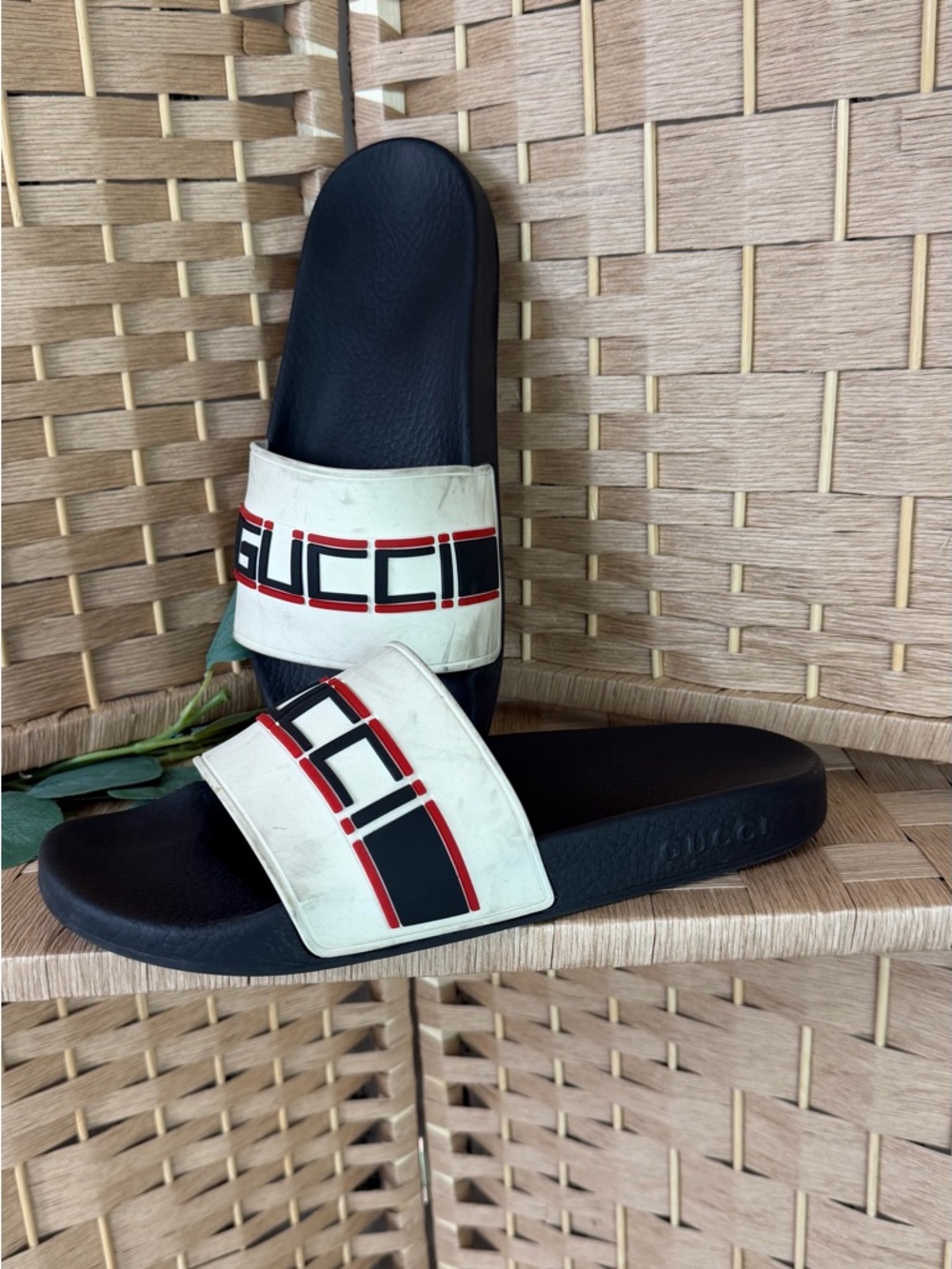 Gucci Pursuit Ecru Rubber Slide Sandals Womens Size 9